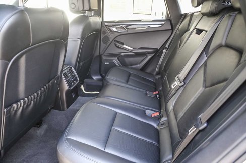 Used 2022 Porsche Macan image 20