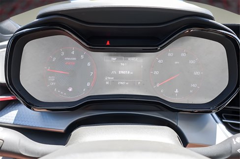 Used 2025 Chevrolet Trax RS image 11