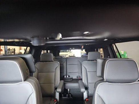 New 2026 Chevrolet Suburban Premier image 31