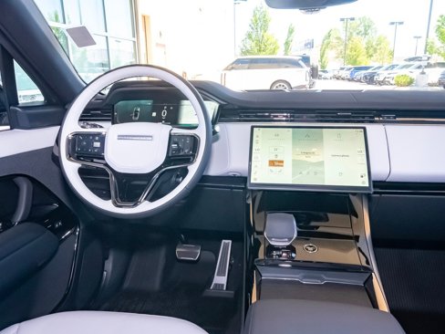 New 2025 Land Rover Range Rover Sport Dynamic SE image 35