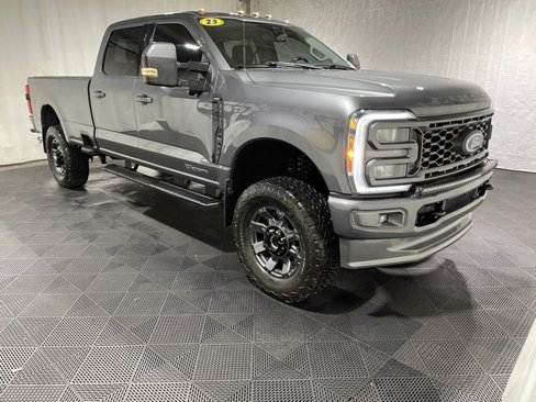 Used 2023 Ford F250 Lariat w/ Sport Appearance Package image 3