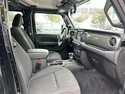 Certified 2023 Jeep Wrangler Sahara image 9