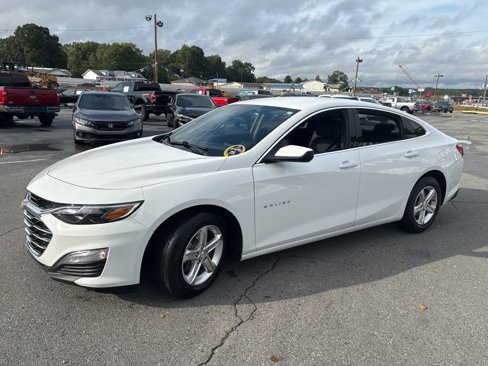 Used 2023 Chevrolet Malibu LS w/ Driver Confidence Package image 2