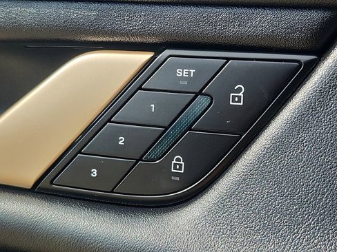 Used 2025 Porsche Taycan 4S image 25
