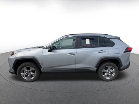 Used 2025 Toyota RAV4 LE image 4