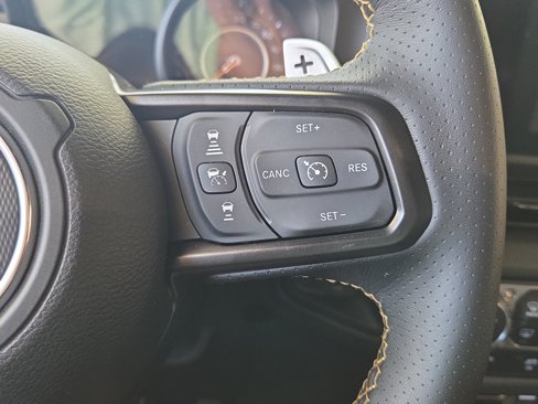 Used 2025 Jeep Wrangler Unlimited Rubicon 392 image 17