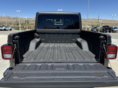 New 2025 Jeep Gladiator Sport image 15