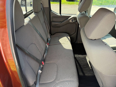 Used 2016 Nissan Frontier SV w/ SV Value Truck Package image 11
