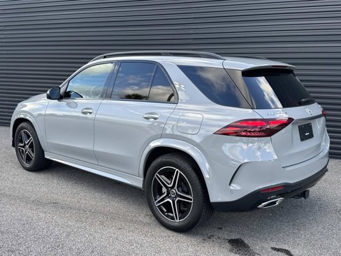 Used 2025 Mercedes-Benz GLE 450e 4MATIC image 3