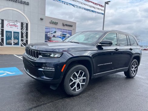 Used 2024 Jeep Grand Cherokee Limited image 2