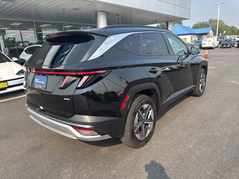 Certified 2025 Hyundai Tucson SEL image 9