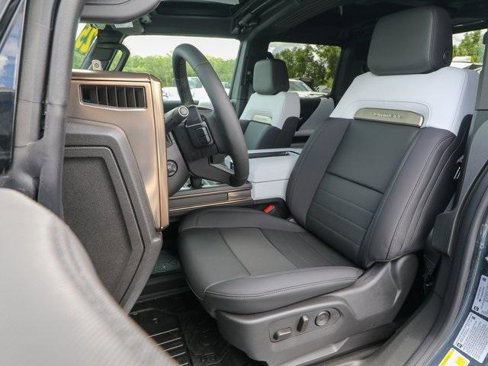 New 2025 GMC Hummer EV 3X image 15
