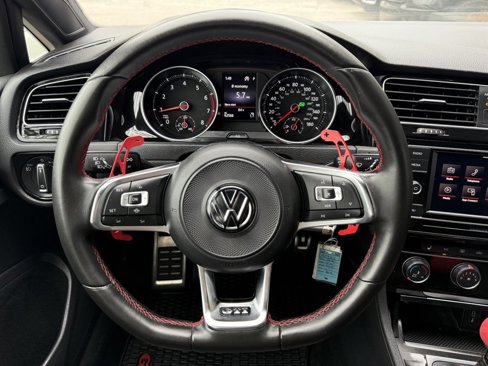 Used 2020 Volkswagen GTI S image 18