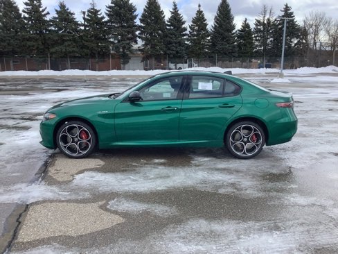 New 2025 Alfa Romeo Giulia Sprint w/ Veloce Package AWD image 2