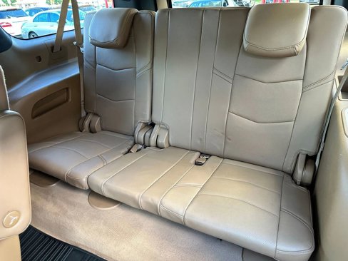 Used 2017 Cadillac Escalade ESV Platinum image 16