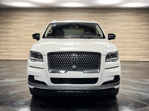 Used 2024 Lincoln Navigator Reserve image 5
