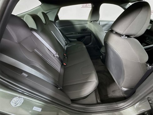 Certified 2025 Hyundai Elantra Sport image 28