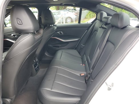 Used 2024 BMW 330i Sedan image 9