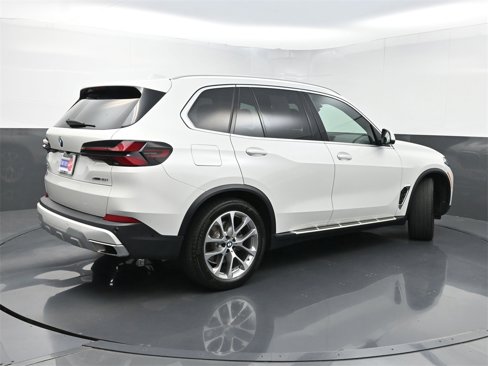 Used 2024 BMW X5 xDrive40i w/ Premium Package image 26