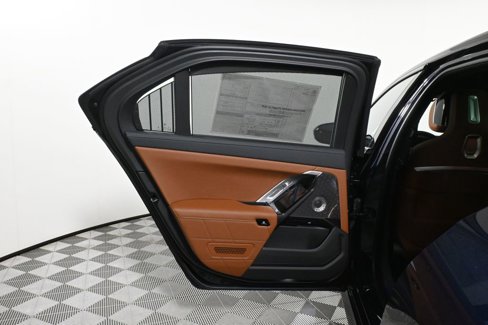 New 2026 BMW i7 xDrive60 image 30