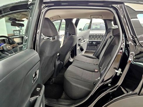 Used 2025 Nissan Kicks S image 8