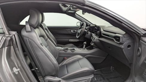 Used 2025 Ford Mustang Premium image 21
