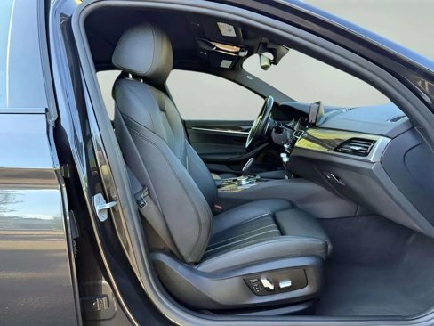 Used 2018 BMW 540i xDrive image 29
