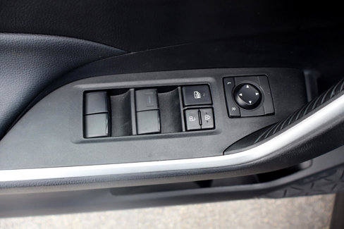 Used 2021 Toyota RAV4 XLE image 17