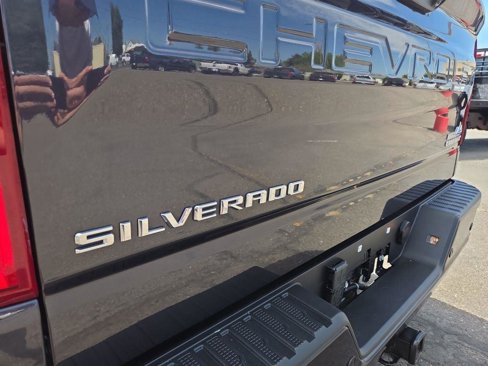 Used 2022 Chevrolet Silverado 1500 High Country w/ Technology Package image 13