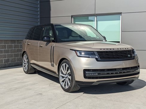 New 2025 Land Rover Range Rover Long Wheelbase Autobiography image 3