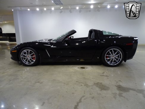 Used 2007 Chevrolet Corvette Coupe w/ Preferred Equipment Group image 19