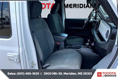 Used 2024 Jeep Wrangler Sahara image 6