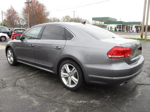 Used 2015 Volkswagen Passat TDI SEL Premium image 3