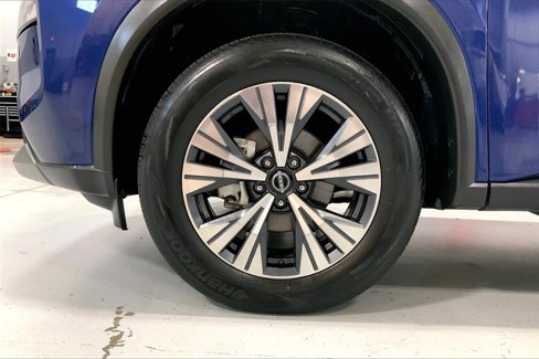 Used 2023 Nissan Rogue SV image 8