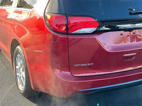 New 2026 Chrysler Voyager LX image 5