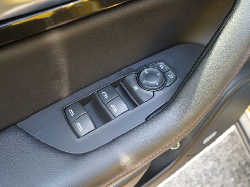 Used 2022 Chevrolet Blazer RS w/ Enhanced Convenience Package image 18
