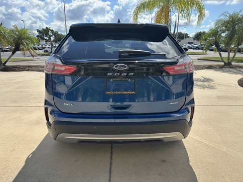 Used 2024 Ford Edge SEL w/ Convenience Package image 4