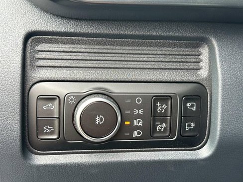 New 2025 Ford F250 Lariat w/ Black Appearance Package image 25