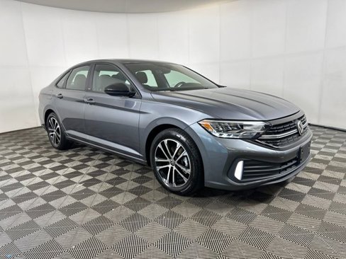 Used 2023 Volkswagen Jetta Sport image 2