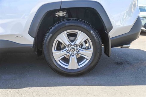 Used 2024 Toyota RAV4 LE image 12