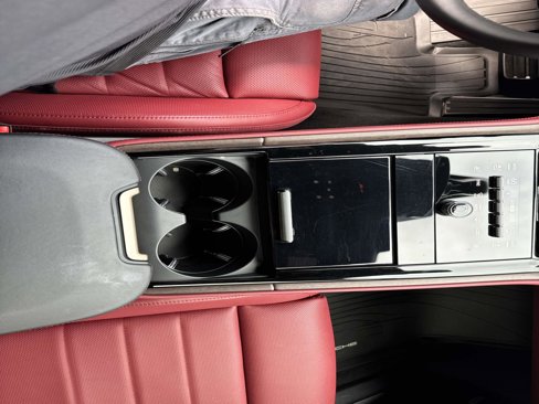 Certified 2024 Porsche Panamera image 28