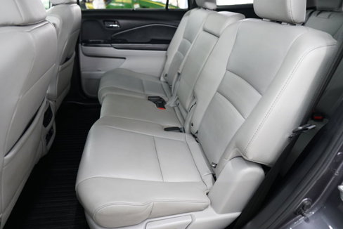 Used 2017 Honda Pilot Touring image 40
