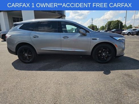Used 2024 Buick Enclave Essence image 24