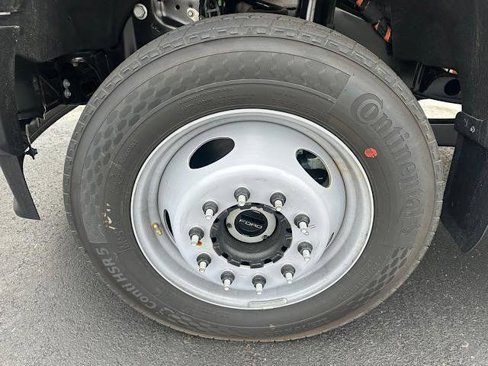 New 2025 Ford F550 4x4 Regular Cab Super Duty image 16