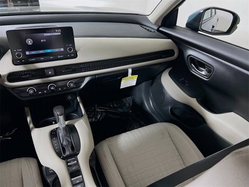 Used 2025 Honda HR-V LX image 21