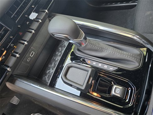 New 2026 GMC Canyon Elevation w/ Convenience Package image 15