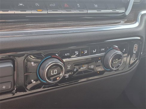 Used 2025 Chevrolet Silverado 1500 LT image 9