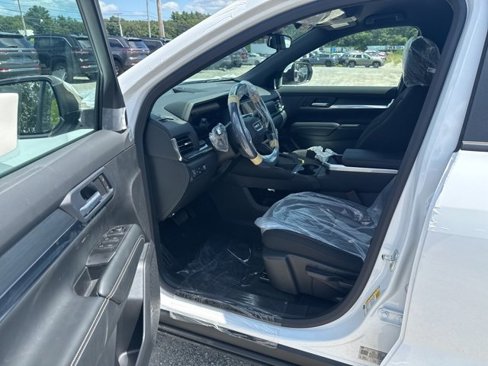 New 2026 GMC Terrain Elevation w/ LPO, Floor Liner Package image 17