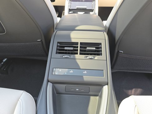 New 2025 Porsche Panamera 4 image 17