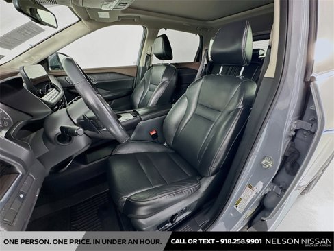 Used 2021 Nissan Rogue SL w/ Premium Package image 22